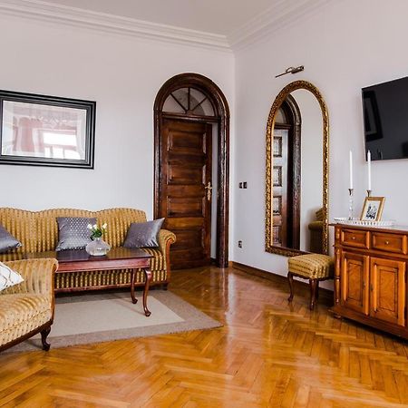 Halby Luxury Rooms Chmielna 73B Warsaw Ngoại thất bức ảnh