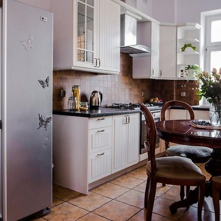 Halby Luxury Rooms Chmielna 73B Warsaw Ngoại thất bức ảnh