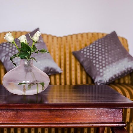Halby Luxury Rooms Chmielna 73B Warsaw Ngoại thất bức ảnh