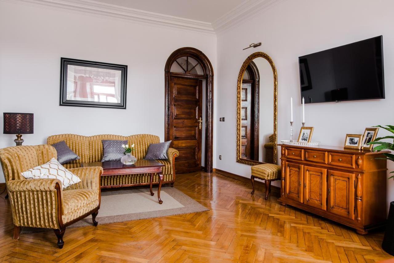 Halby Luxury Rooms Chmielna 73B Warsaw Ngoại thất bức ảnh