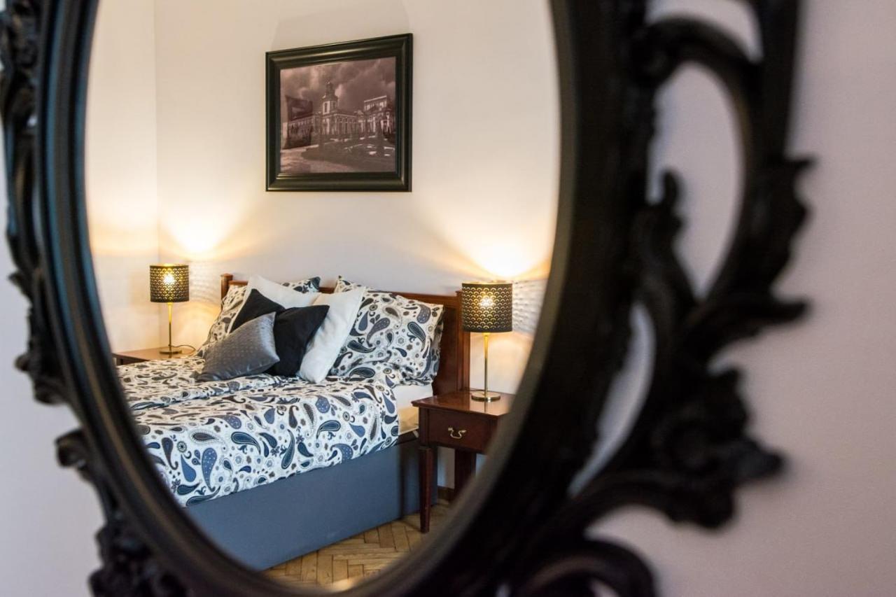 Halby Luxury Rooms Chmielna 73B Warsaw Ngoại thất bức ảnh