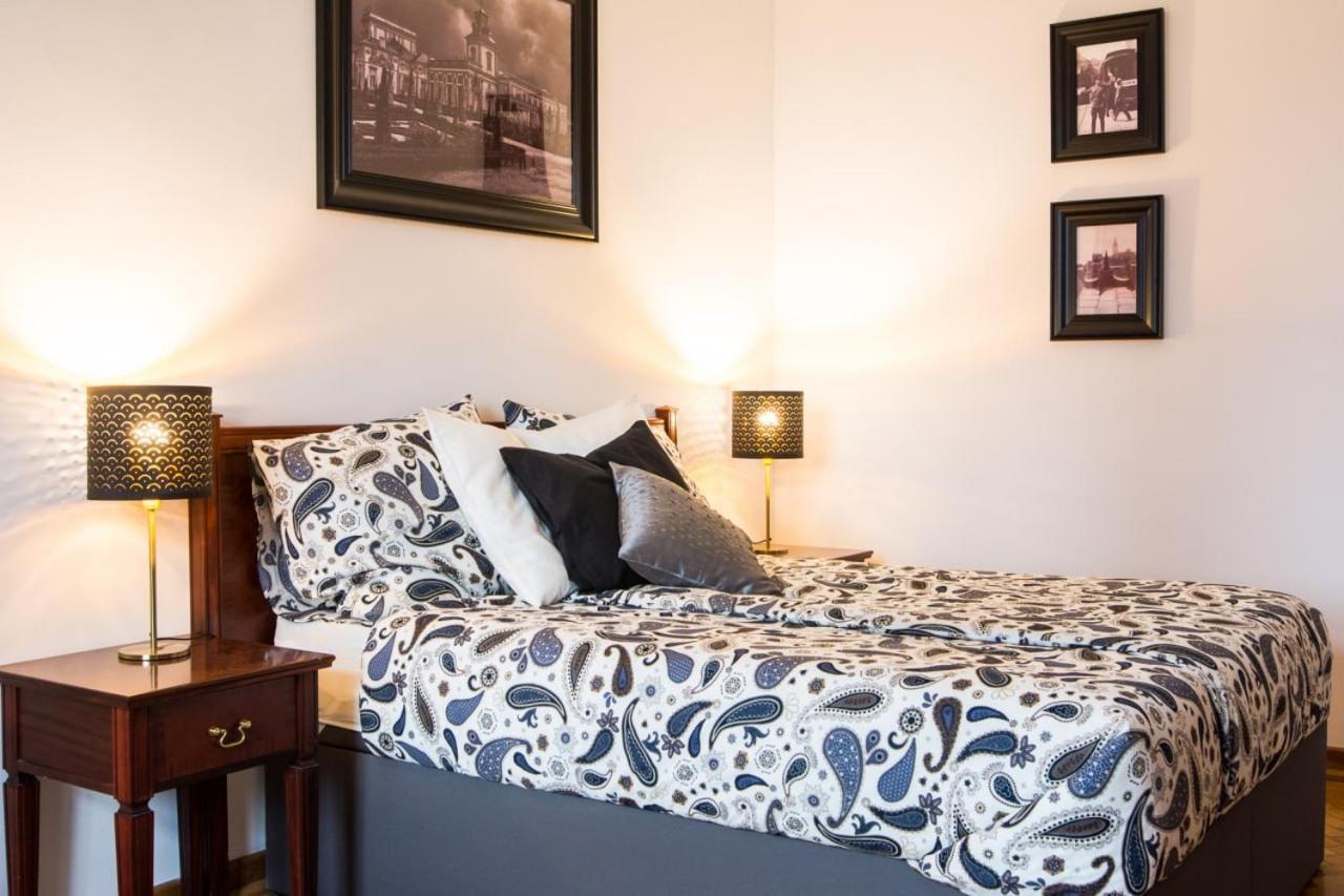 Halby Luxury Rooms Chmielna 73B Warsaw Ngoại thất bức ảnh